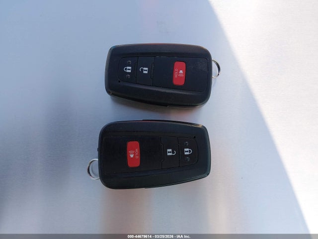 JTND4MBE1M3132741 Toyota COROLLA SE