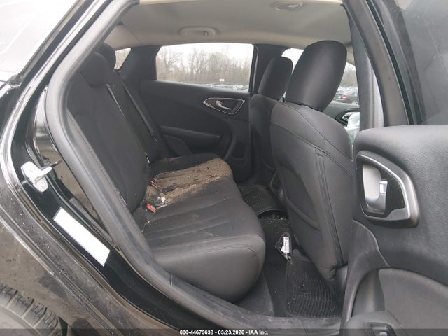 44679638 :رقم المزاد ، 1C3CCCABXGN177419 vin ، 2016 Chrysler 200 Limited مزاد بيع