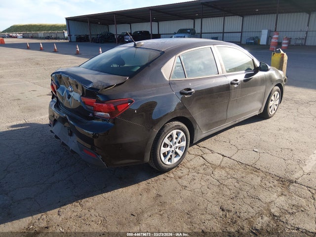 3KPA24AB6JE077034 KIA RIO S