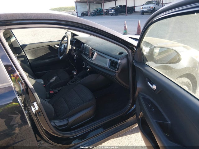 3KPA24AB6JE077034 KIA RIO S
