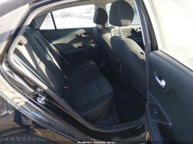 3KPA24AB6JE077034 KIA RIO S