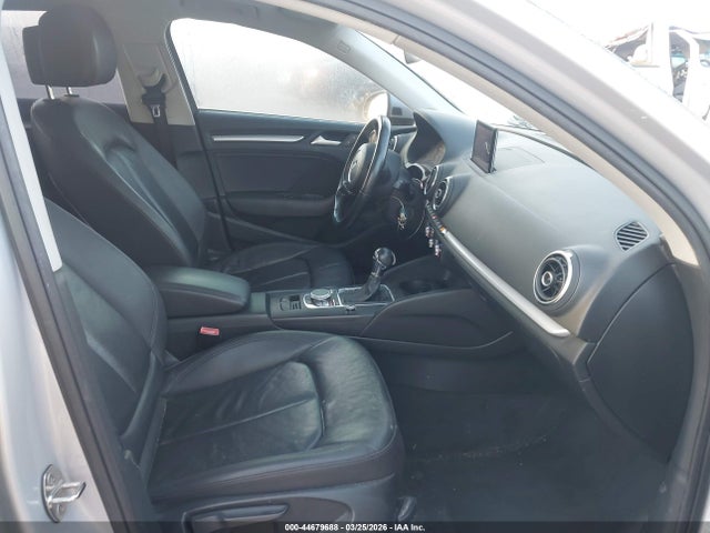 2015 Audi A3 1.8t Premium მანქანა იყიდება აუქციონზე, vin: WAUACGFF6F1080047, აუქციონის ნომერი: 44679688