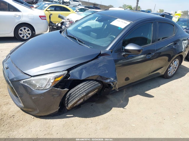 3MYDLBYVXJY318995 Toyota YARIS IA