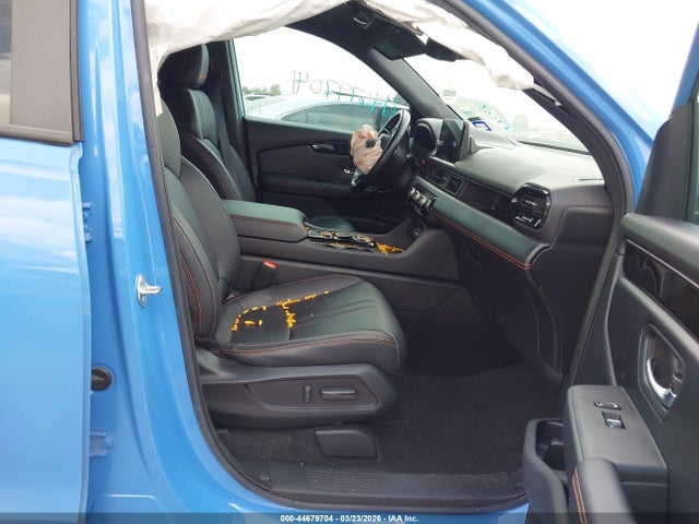 Продажа на аукционе авто 2023 Honda Pilot Awd Trailsport, vin: 5FNYG1H6XPB004520, номер лота: 44679704