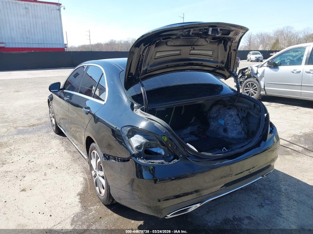 2016 Mercedes-benz C 300 4matic მანქანა იყიდება აუქციონზე, vin: 55SWF4KBXGU102642, აუქციონის ნომერი: 44679738