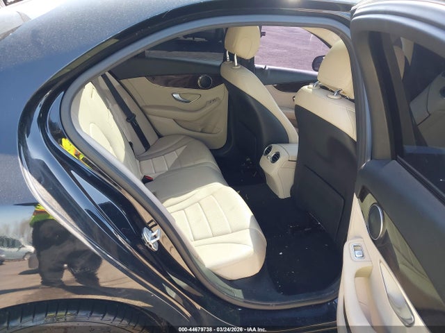 2016 Mercedes-benz C 300 4matic მანქანა იყიდება აუქციონზე, vin: 55SWF4KBXGU102642, აუქციონის ნომერი: 44679738