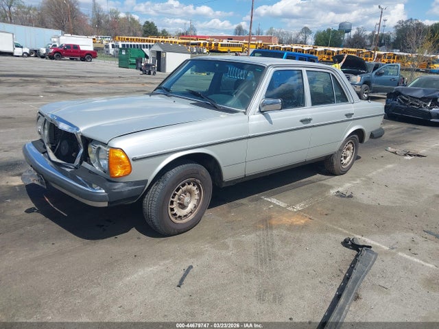 1984 Mercedes-benz 300 Dt მანქანა იყიდება აუქციონზე, vin: WDBAB33A4EA120615, აუქციონის ნომერი: 44679747