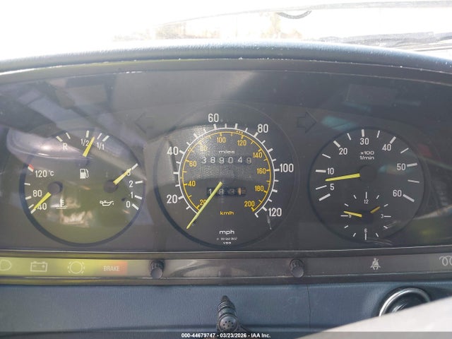 1984 Mercedes-benz 300 Dt მანქანა იყიდება აუქციონზე, vin: WDBAB33A4EA120615, აუქციონის ნომერი: 44679747