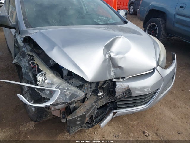 2015 Hyundai Elantra Se მანქანა იყიდება აუქციონზე, vin: 5NPDH4AE8FH647334, აუქციონის ნომერი: 44679778