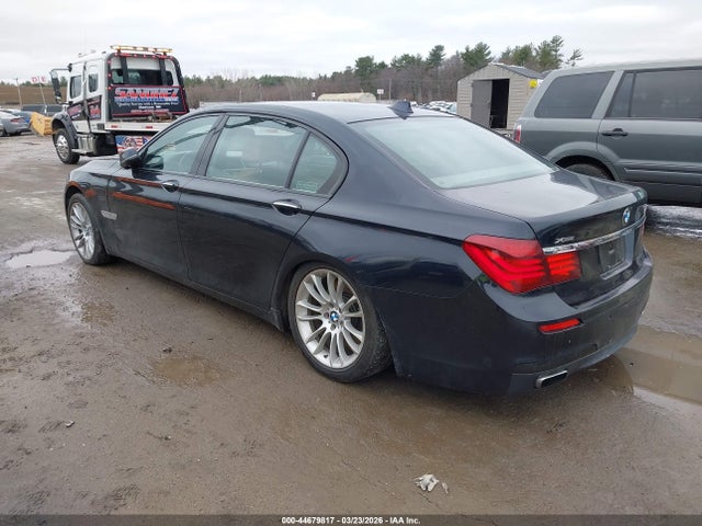 2014 BMW ALPINA B7 WBAYF8C5XED142179 Photo 2