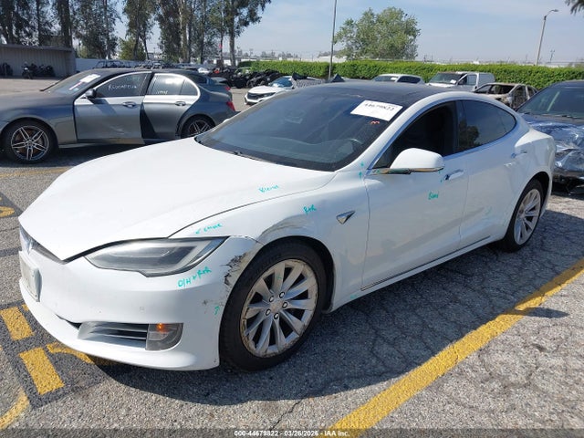 44679822 :رقم المزاد ، 5YJSA1E23HF177936 vin ، 2017 Tesla Model S 100d/60d/75d/90d/p100d مزاد بيع