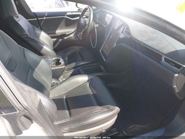 44679822 :رقم المزاد ، 5YJSA1E23HF177936 vin ، 2017 Tesla Model S 100d/60d/75d/90d/p100d مزاد بيع