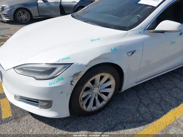 44679822 :رقم المزاد ، 5YJSA1E23HF177936 vin ، 2017 Tesla Model S 100d/60d/75d/90d/p100d مزاد بيع