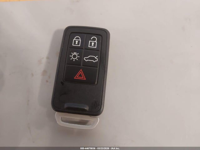 2017 VOLVO XC60 YV440MRU8H2087884 Photo 10