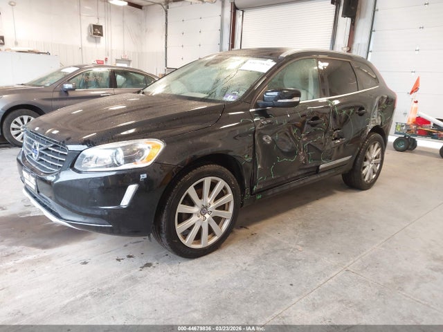 2017 VOLVO XC60 YV440MRU8H2087884 Photo 1