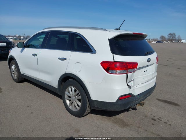2017 KIA SORENTO 5XYPGDA57HG333846 Photo 2