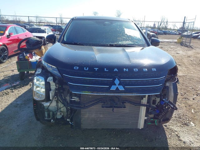 Продаж на аукціоні авто 2022 Mitsubishi Outlander Black Edition S-awc/se 2.5 S-awc/se Launch Edition S-awc, vin: JA4J4UA8XNZ052026, номер лоту: 44679873