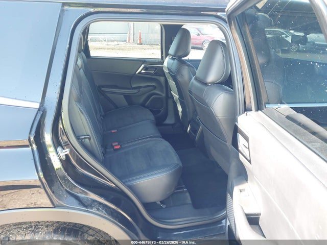 Продаж на аукціоні авто 2022 Mitsubishi Outlander Black Edition S-awc/se 2.5 S-awc/se Launch Edition S-awc, vin: JA4J4UA8XNZ052026, номер лоту: 44679873