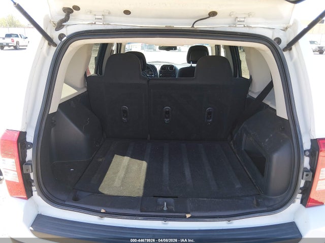 2014 Jeep Patriot Latitude მანქანა იყიდება აუქციონზე, vin: 1C4NJPFA7ED617925, აუქციონის ნომერი: 44679926