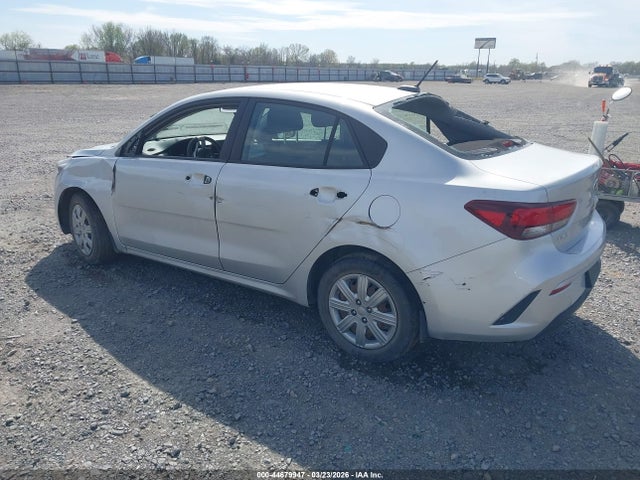 2021 Kia Rio S მანქანა იყიდება აუქციონზე, vin: 3KPA24AD7ME395587, აუქციონის ნომერი: 44679947