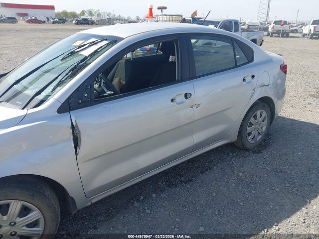 44679947 :رقم المزاد ، 3KPA24AD7ME395587 vin ، 2021 Kia Rio S مزاد بيع