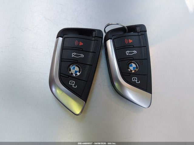 2025 Bmw 330i მანქანა იყიდება აუქციონზე, vin: 3MW69CW08S8F83707, აუქციონის ნომერი: 44680037