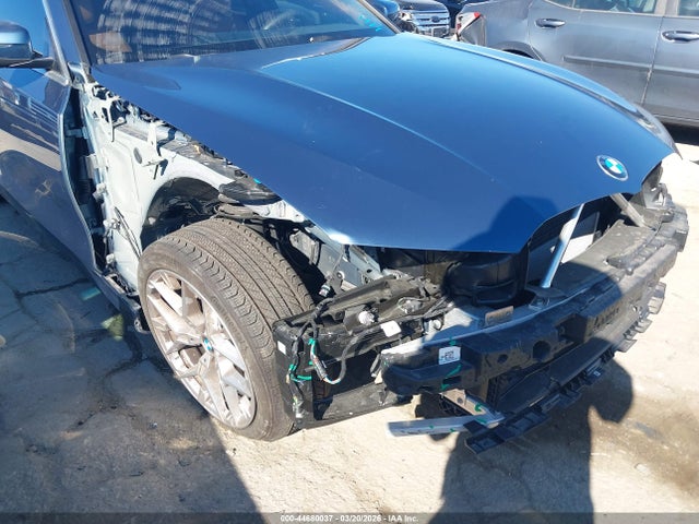 2025 Bmw 330i მანქანა იყიდება აუქციონზე, vin: 3MW69CW08S8F83707, აუქციონის ნომერი: 44680037