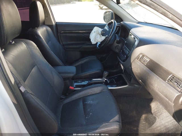 2017 MITSUBISHI OUTLANDER JA4AD3A39HZ068026 Photo 4