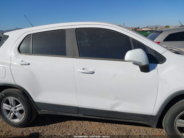 Chevrolet TRAX LS 2019 3GNCJKSB2KL358640 Image 13
