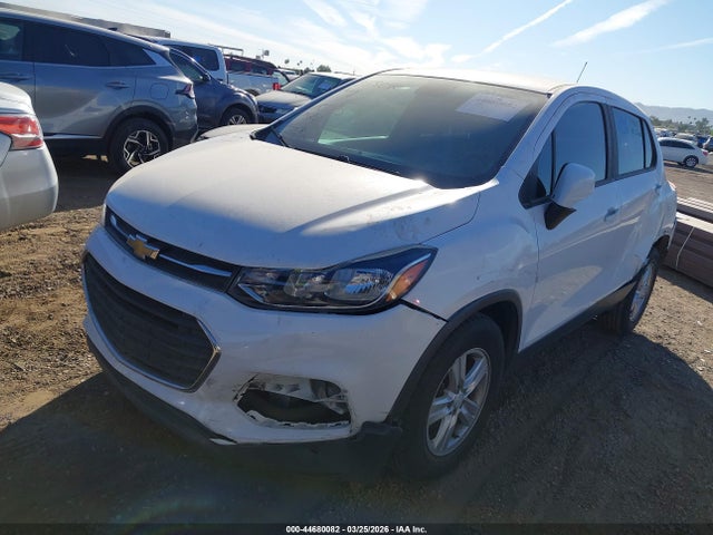 Chevrolet TRAX LS 2019 3GNCJKSB2KL358640 Image 2