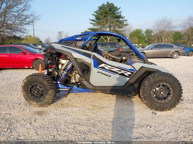 3NSRPE2K4SG141343 Polaris Rzr Pro R Sport