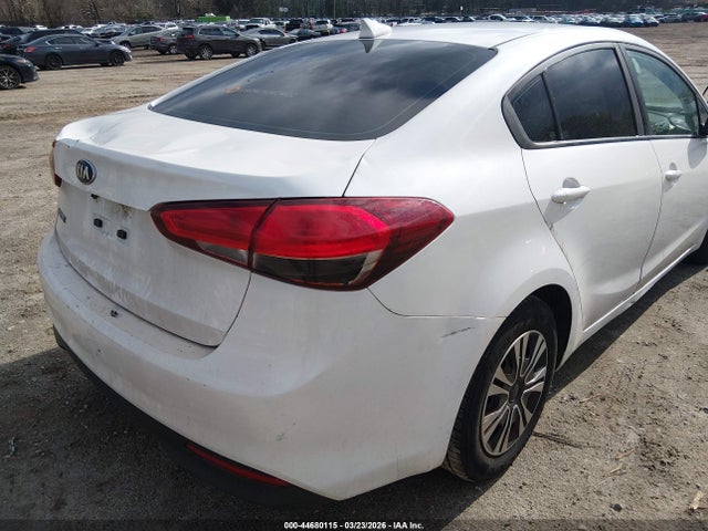 Продажа на аукционе авто 2018 Kia Forte Lx, vin: 3KPFL4A71JE262431, номер лота: 44680115