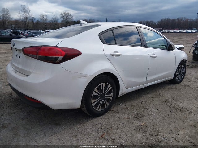 Продажа на аукционе авто 2018 Kia Forte Lx, vin: 3KPFL4A71JE262431, номер лота: 44680115
