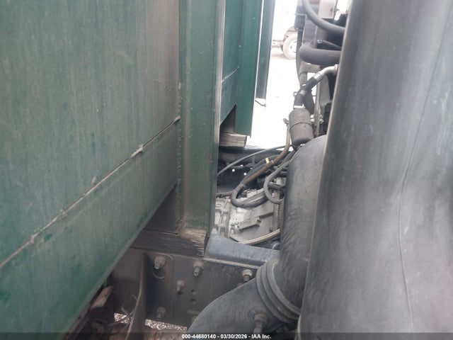 44680140 :رقم المزاد ، 1GDM7F1B29F411745 vin ، 2009 Gmc T-series F7b042 مزاد بيع