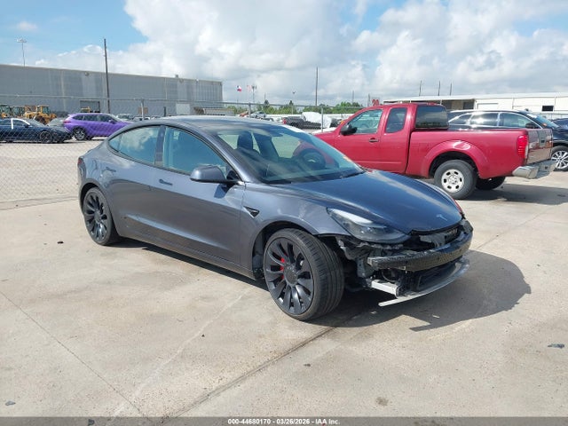 2022 Tesla Model 3 Performance Dual Motor All-wheel Drive მანქანა იყიდება აუქციონზე, vin: 5YJ3E1EC9NF275642, აუქციონის ნომერი: 44680170