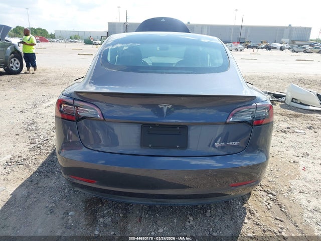 2022 Tesla Model 3 Performance Dual Motor All-wheel Drive მანქანა იყიდება აუქციონზე, vin: 5YJ3E1EC9NF275642, აუქციონის ნომერი: 44680170