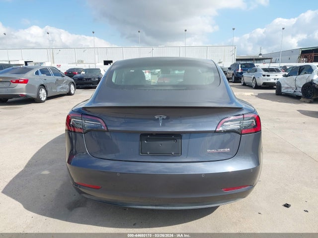 2022 Tesla Model 3 Performance Dual Motor All-wheel Drive მანქანა იყიდება აუქციონზე, vin: 5YJ3E1EC9NF275642, აუქციონის ნომერი: 44680170