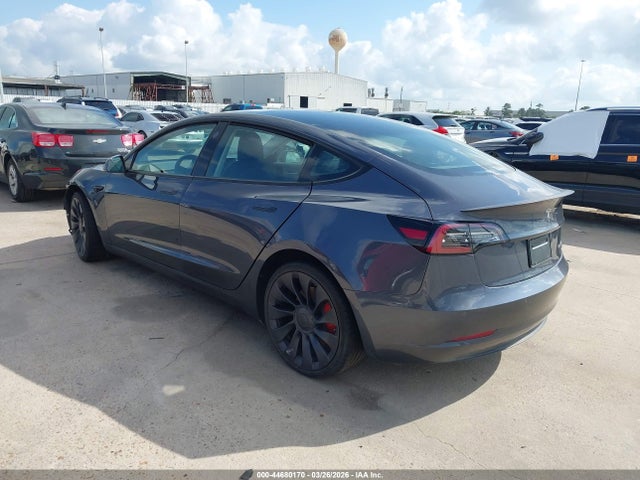 2022 Tesla Model 3 Performance Dual Motor All-wheel Drive მანქანა იყიდება აუქციონზე, vin: 5YJ3E1EC9NF275642, აუქციონის ნომერი: 44680170