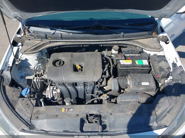 5NPD84LFXKH421599 Hyundai Elantra Value Edition