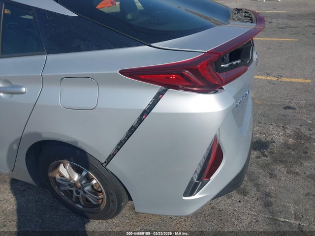 Toyota Prius Prime Premium 2018 JTDKARFP6J3095064 Image 19