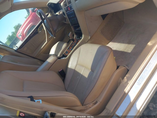 Продажа на аукционе авто 2001 Mercedes-benz E 320, vin: WDBJF65JX1B272163, номер лота: 44680216