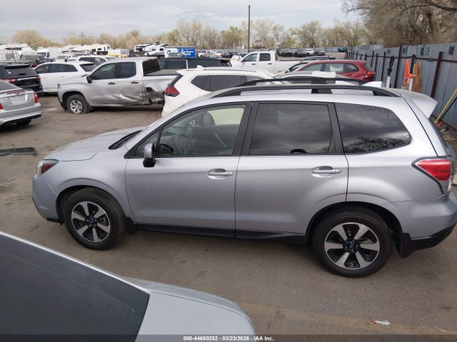 44680252 :رقم المزاد ، JF2SJAGCXJH460167 vin ، 2018 Subaru Forester 2.5i Premium مزاد بيع