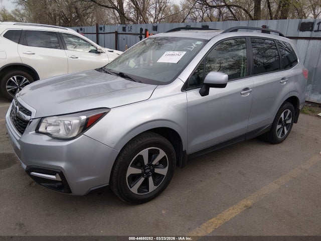 44680252 :رقم المزاد ، JF2SJAGCXJH460167 vin ، 2018 Subaru Forester 2.5i Premium مزاد بيع
