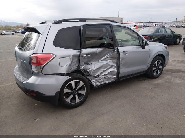 44680252 :رقم المزاد ، JF2SJAGCXJH460167 vin ، 2018 Subaru Forester 2.5i Premium مزاد بيع
