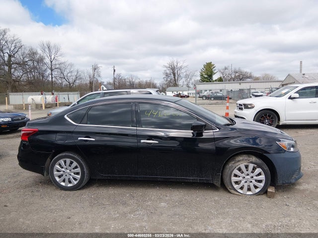 44680255 :رقم المزاد ، 3N1AB7APXHY380052 vin ، 2017 Nissan Sentra S مزاد بيع