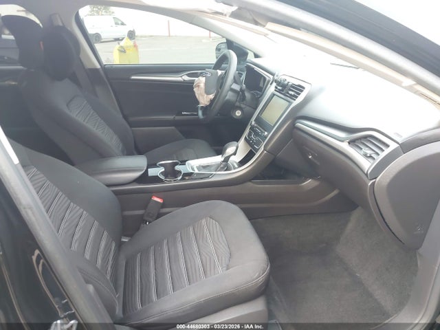 3FA6P0H72GR396522 Ford FUSION SE