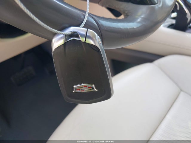 44680310 :رقم المزاد ، 1GYKPCRS2LZ146095 vin ، 2020 Cadillac Xt6 Fwd Premium Luxury مزاد بيع