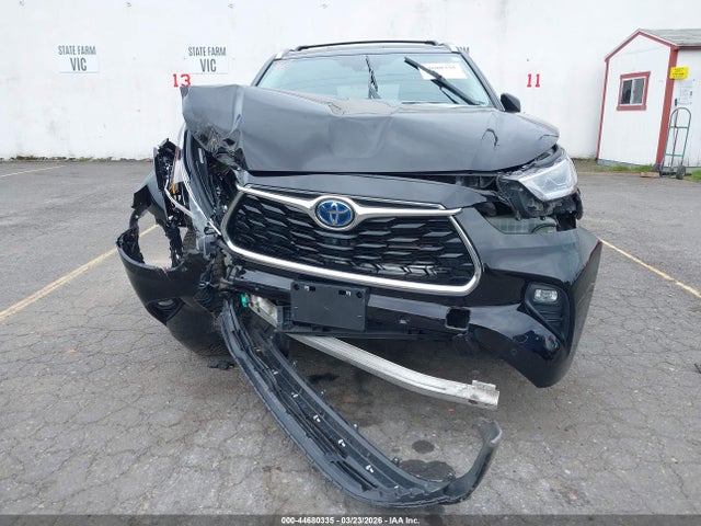 Toyota Highlander Hybrid Platinum 2021 5TDEBRCHXMS064331 Image 13