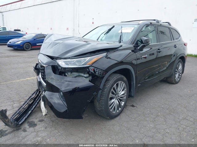 Toyota Highlander Hybrid Platinum 2021 5TDEBRCHXMS064331 Image 2