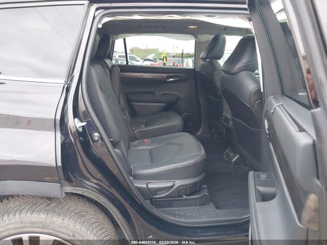 Toyota Highlander Hybrid Platinum 2021 5TDEBRCHXMS064331 Image 8